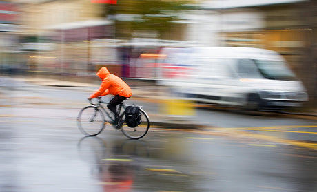 Cycling in the rain oolactive